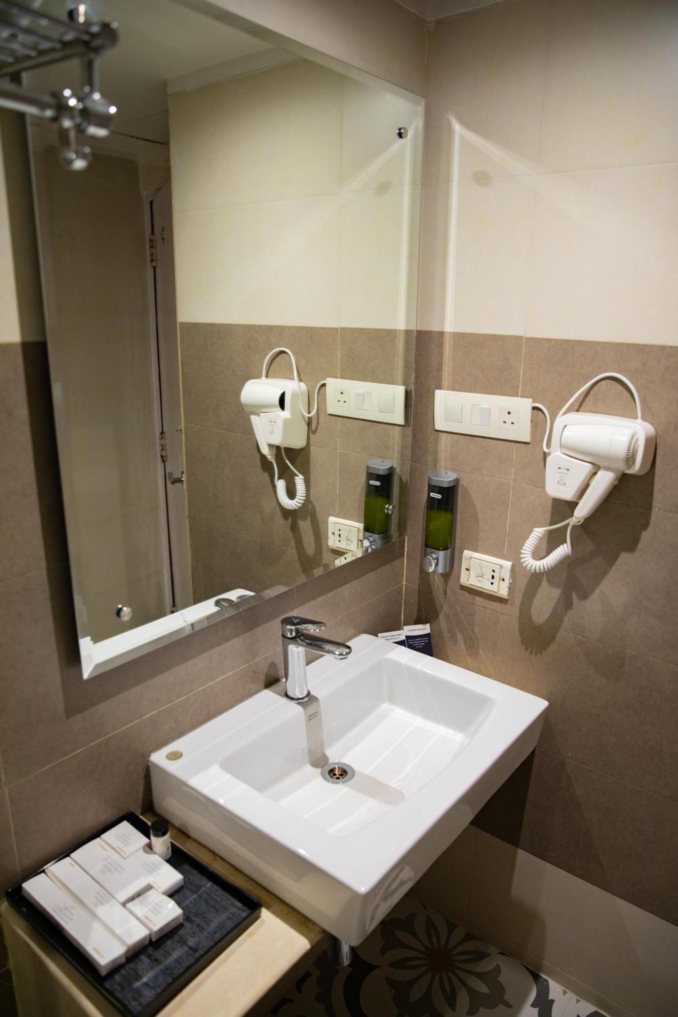 Grand Continent Secunderabad A Sarovar Portico Affiliate Hotel Dış mekan fotoğraf